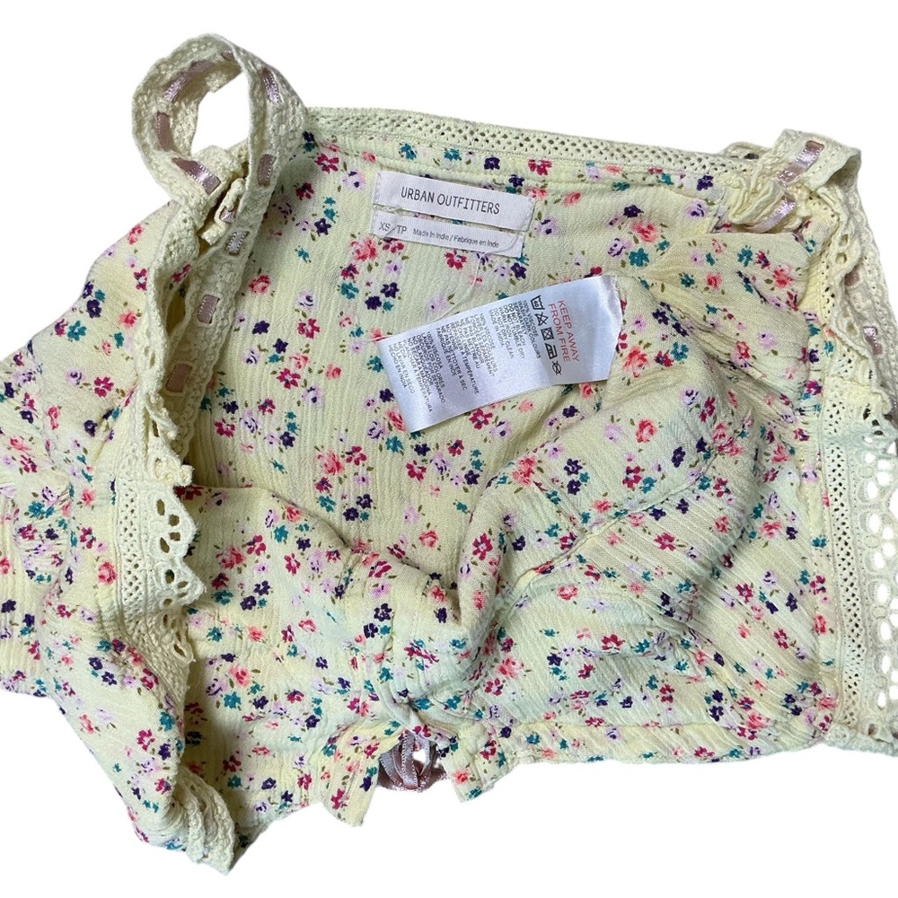 Urban Outfitters Floral Lace Trim Crop Tank – XS - Picture 4 of 6